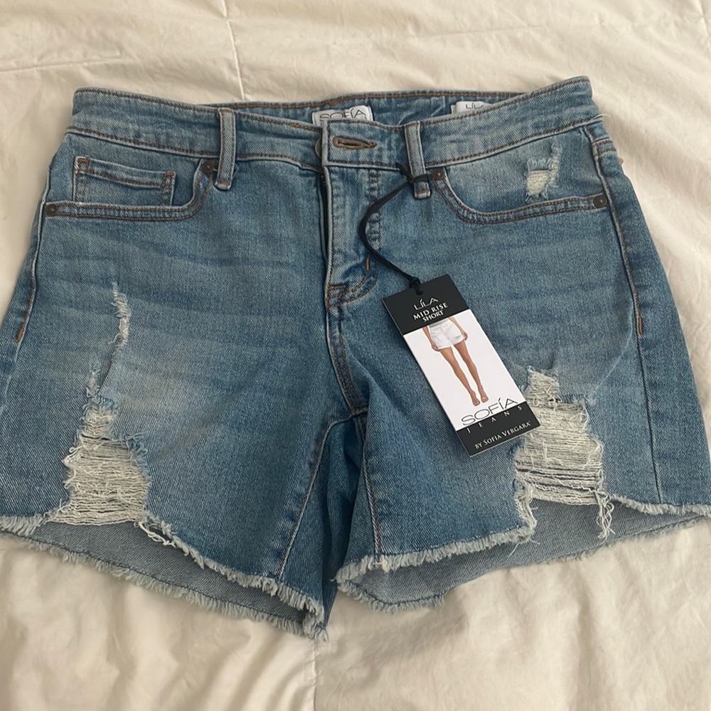 Mid rise Jean shorts